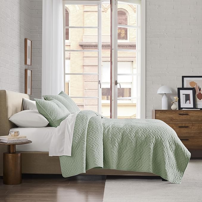 palassio Sage Green 100% Cotton Quilt King Size Bedding Sets with 2 Pillow Shams, Lightweight Textured Farmhouse Country Bedspread Soft Shabby Chic Patterned Coverlet for All Season, 3 Pieces