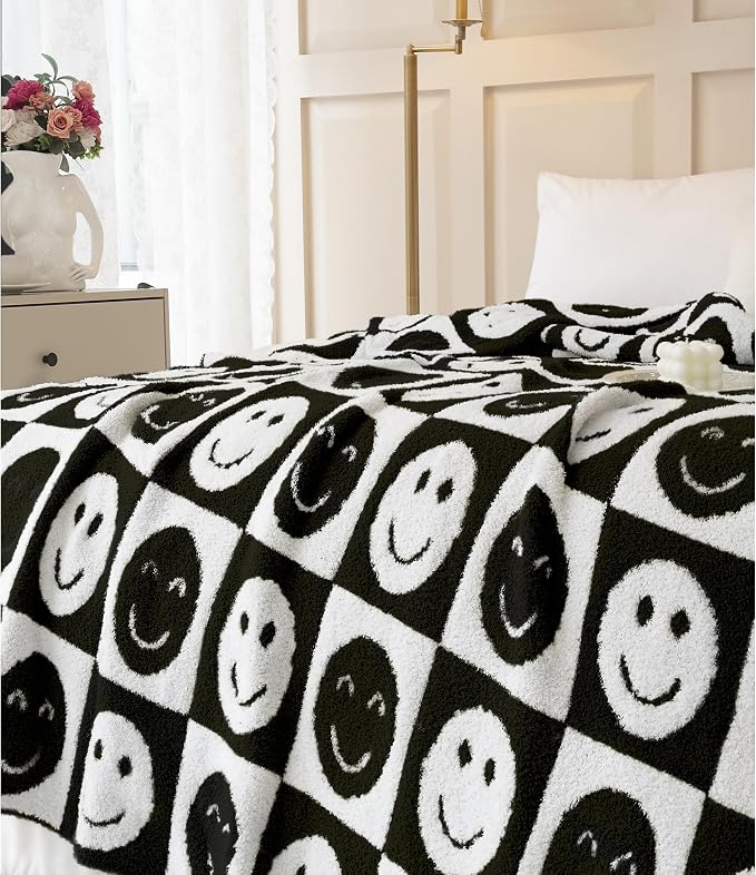 Ultra Soft Cozy Happy Smiling Face Checkered Knitted Baby Blanket Fluffy Microfiber Checkerboard Bed Blanket Lightweight Both Sides for Couch Sofa Bed (Smile, Baby 30"x40")