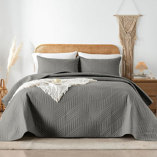 Davulos Full/Queen Quilt Set in Dark Grey, Soft Reversible Microfiber Bedspread for All-Season Use, Lightweight Coverlet with Modern Geometric Pattern (1 Quilt, 2 Pillow Shams)