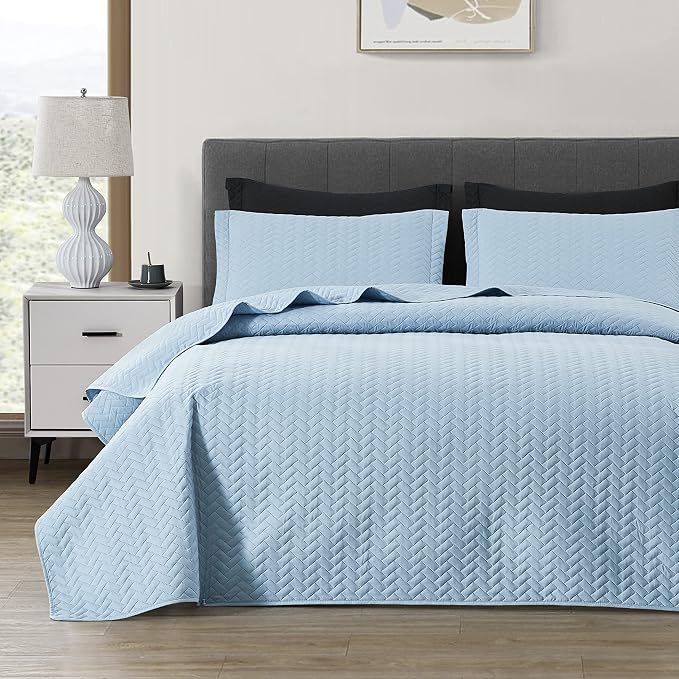 Maple&Stone Blue Quilt Set King Size, Lightweight Bedspread | Breathable Coverlet with Chevron Pattern, All-Season Dorm Bed Cover Set Bedding Decor 3 Piece