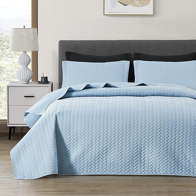 Maple&Stone Blue Quilt Set Queen Size, Lightweight Bedspread | Breathable Coverlet with Chevron Pattern, All-Season Dorm Bed Cover Set Bedding Decor 3 Piece