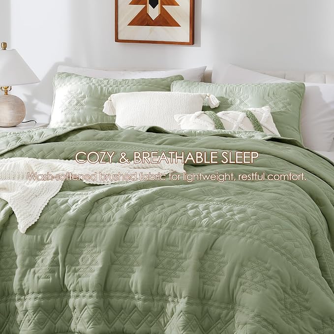 WDCOZY Boho Sage Green Oversized California Cal King Size Quilt Bedding Sets with 2 Pillow Shams, Farmhouse Lightweight Soft Bedspread Coverlet for All Season, 116x106 inches