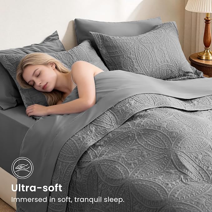 Love's cabin King Quilt Set Grey, Bed in a Bag King Size Bedding 7 Pieces, Ultrasonic Embossed Coin Pattern Comforter, Lightweight Bedspreads for All Seasons Quilt with Sheets, Pillowcases & Shams