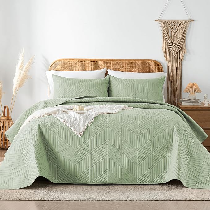Davulos Twin Quilt Bedding Set,Sage Green Ultrasonic Quilt Set Reversible Microfiber Bedspread,Lightweight Soft Modern Geometric Coverlet Set for All Seasons(1 Quilt,1 Pillow Sham)
