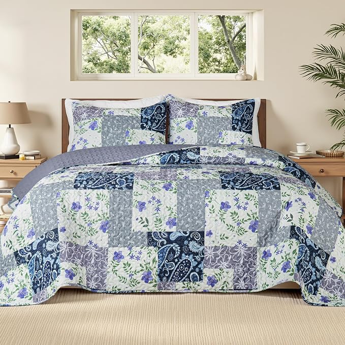 Whale Flotilla Patchwork Quilts Twin Size, Extra Soft Floral Bedspreads | Paisley Flowers Reversible Lightweight Twin Quilt Bedding Set for Bed, Printed Coverlets with 1 Pillow Sham for All Seasons