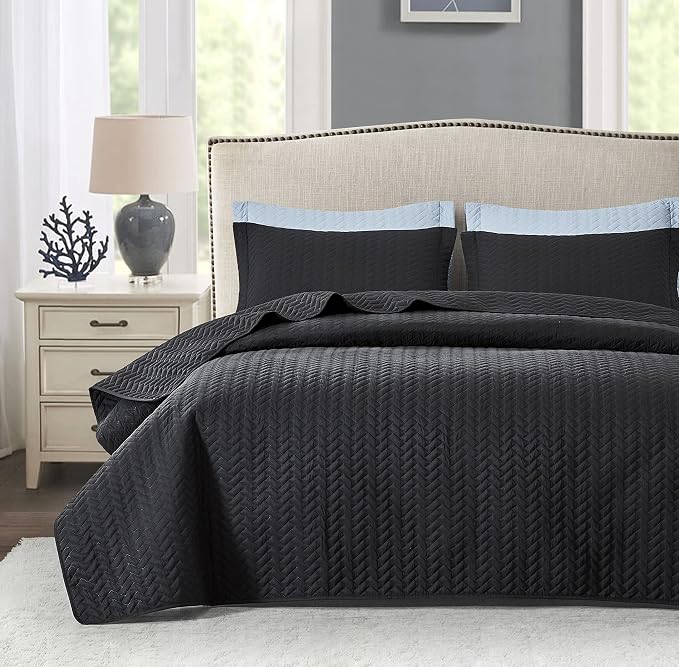 Maple&Stone Black Quilt Set Queen Size, Lightweight Bedspread | Breathable Coverlet with Chevron Pattern, All-Season Dorm Bed Cover Set Bedding Decor 3 Piece