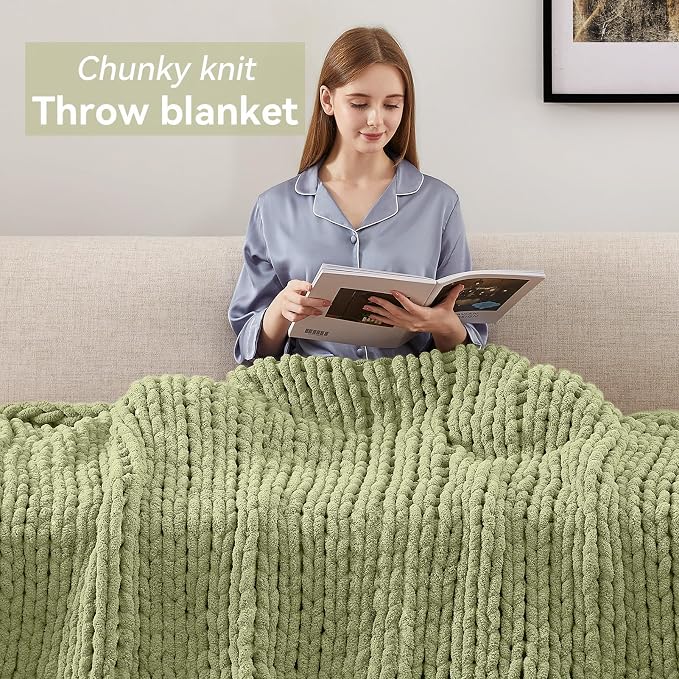 Negwoo Chunky Knit Throw Blanket, Knitted Throw Chenille Yarn, 30"*40" | Soft Thick Cable Knitted Blankets, Handmade Big Thick Blanket, Machine Washable Cute Comfy Blanket for Home Decor,Light green