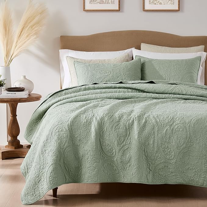 PALASSIO Sage Green Paisley 100% Cotton Quilt Queen Size Bedding Set with 2 Pillow Shams, Boho Floral Lightweight Farmhouse Country Vintage Soft Bedspread Shabby Chic Coverlet for All Season, 3 Pieces