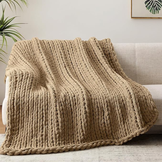 Negwoo Chunky Knit Throw Blanket, Knitted Throw Chenille Yarn, 50"*60" | Soft Thick Cable Knitted Blankets, Handmade Big Thick Blanket, Machine Washable Cute Comfy Blanket for Home Decor,Light brown