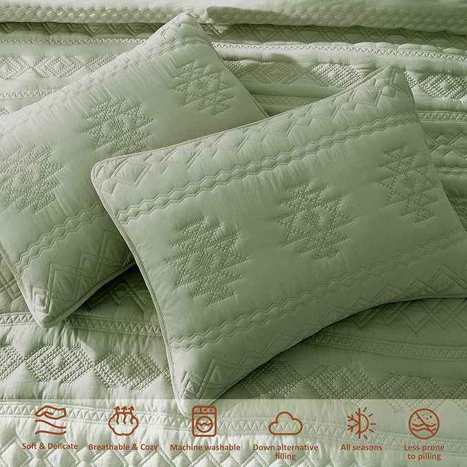WDCOZY Boho Sage Green Oversized California Cal King Size Quilt Bedding Sets with 2 Pillow Shams, Farmhouse Lightweight Soft Bedspread Coverlet for All Season, 116x106 inches
