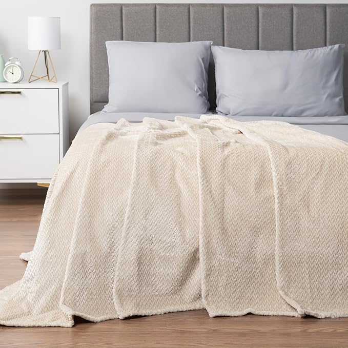 PAVILIA Soft Fleece Ivory Cream Throw Blanket for Couch, Lightweight Plush Warm Blankets for Bed, Fuzzy Cozy Flannel Blanket Throw for Sofa, Travel, Jacquard Pattern, Ivory/Cream, 50x60 inch