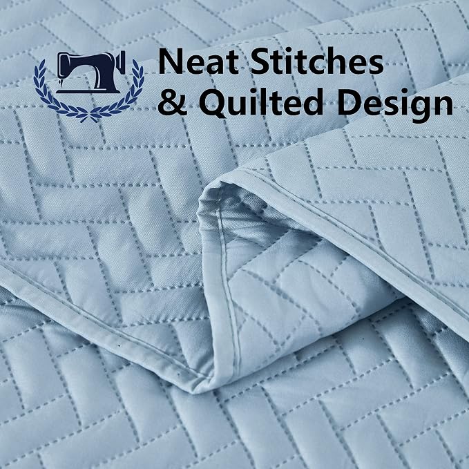 Maple&Stone Blue Quilt Set Queen Size, Lightweight Bedspread | Breathable Coverlet with Chevron Pattern, All-Season Dorm Bed Cover Set Bedding Decor 3 Piece