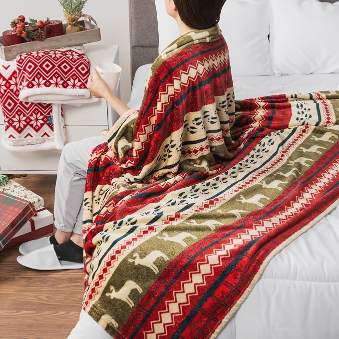 Pavilia Plush Red Christmas Fleece Throw Blanket - Soft, Warm Winter Cabin Throw, 50x60