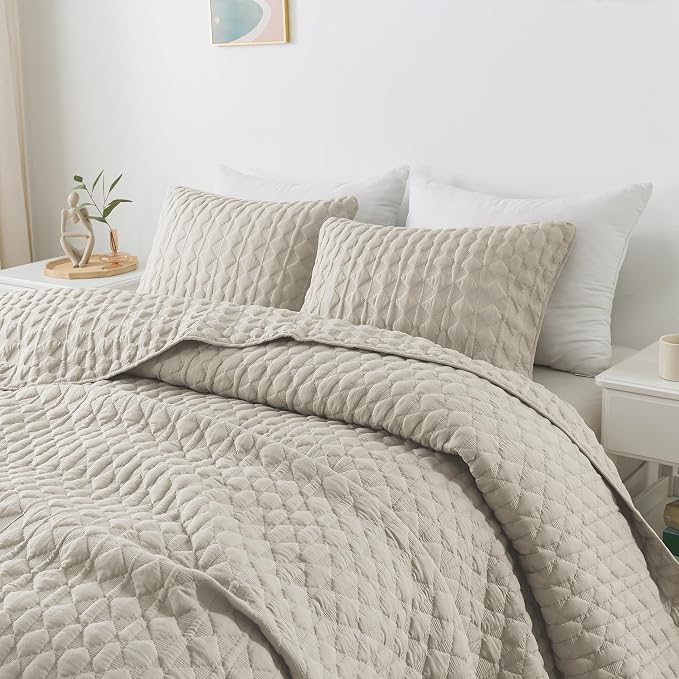 WDCOZY Light Beige Twin Size Quilt Bedding Set with 1 Pillow Sham, Lightweight Soft Bedspread Coverlet, Thin Comforter Bed Cover for All Season, 2 Pieces, 68x90 inches
