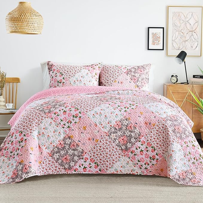 Whale Flotilla Patchwork Quilts Queen Size, Extra Soft Floral Bedspreads | Pink Reversible Lightweight Full Queen Quilt Bedding Set for Bed, Printed Coverlets with 2 Pillow Shams for All Seasons