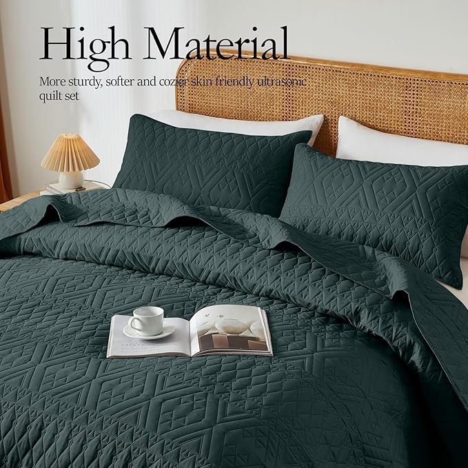 akkialla Twin Size Quilt Bedding Set,Forest Green Lightweight Microfiber Soft Bedspreads,Modern Style Geoetric Pattern Coverlet Set for All Seasons,2 Piece(1 Quilt,1Pillow Sham)