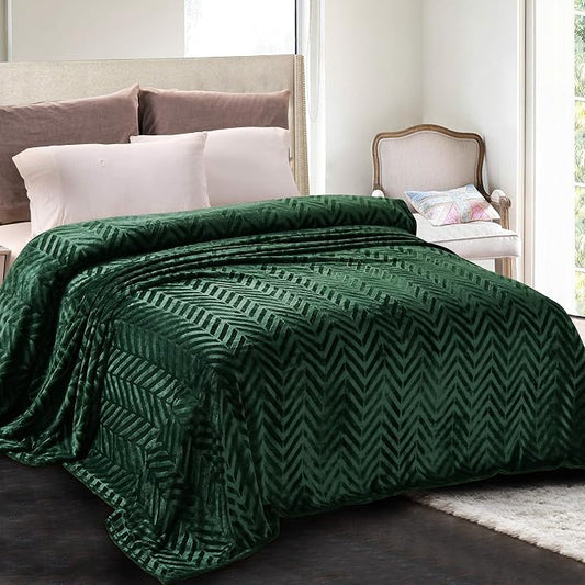 Whale Flotilla Flannel Fleece Bed Blanket Twin XL Size, Emerald Green | Lightweight Breathable Soft Bedspread, Plush Fluffy Coverlet Chevron Design Decorative Blanket for All Season, 90x66 Inch