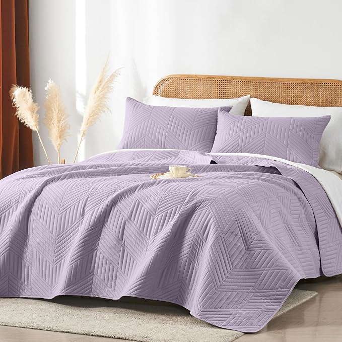 Davulos Twin Quilt Set,Lavender Lightweight Reversible Bedspread for All Seasons,Soft Modern Microfiber Geometric Coverlet for Dorm Room or Guest Bedroom(1 Quilt,1 Pillow Sham)