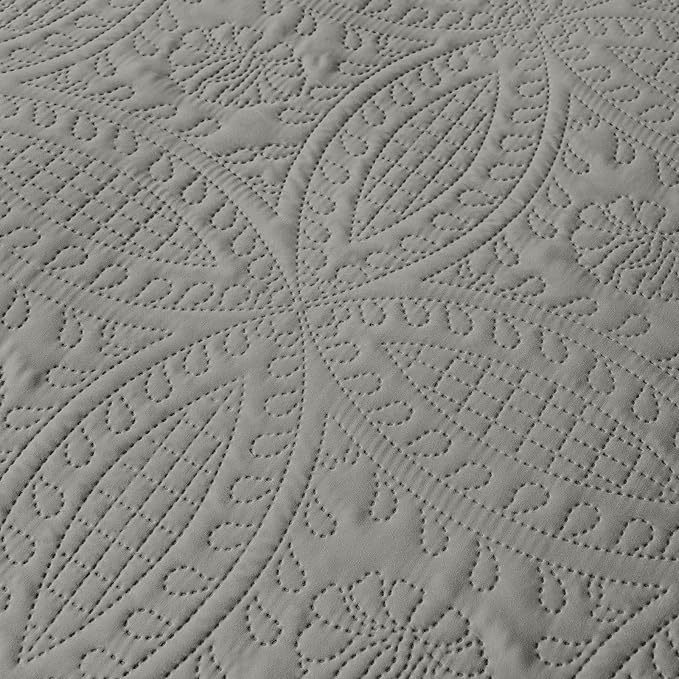 akkialla Dark Grey Full/Queen Quilt Set, Ultrasonic Lightweight Bedspread Coverlet for Modern Minimalist Bedroom, Soft Microfiber Coin Pattern Bedding, 3-Piece (1 Quilt, 2 Pillow Shams) | Breathable fabric