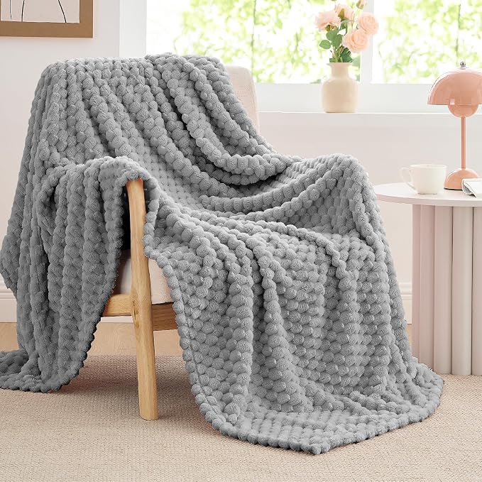 BEDELITE Grey Throw Blanket for Couch, Soft Cozy Gifts for Women, 50 * 60 | 3D Jacquard Decorative Fleece Blanket, Super Soft Plush Throws, Cute Birthday Gift for Women & Men, Suitable for All Seasons