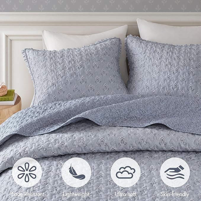 Madison Park Vintage Floral Quilt Set, 3PC King/Cal King Reversible Bed Set | Lightweight Bedspread Set with 2 Shams, Traditional Block Print Coverlets with Ruffled Edge, Grayish Blue