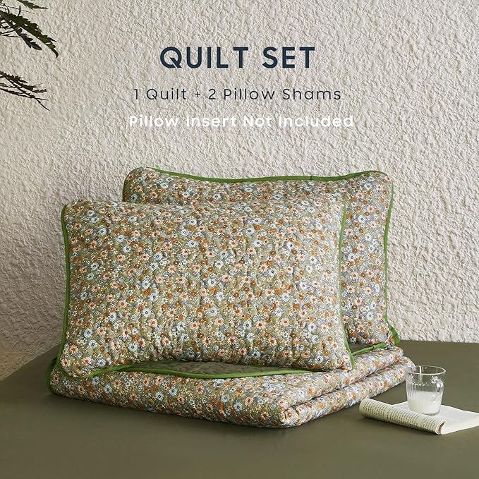 Wake In Cloud - Floral Quilt Set, Cute Vintage Flower Cottagecore Shabby Chic for Women Teen Girls, Reversible Lightweight Bedspread Coverlet, 3 Pieces, Olive Green, King Size
