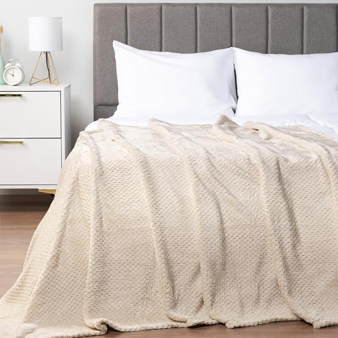 PAVILIA Cream Beige Throw Blanket for Couch Sofa Bed, Soft Fuzzy Waffle Jacquard Microfiber, Warm Lightweight Fade-Resistant Decorative All Season Throw, 50x60