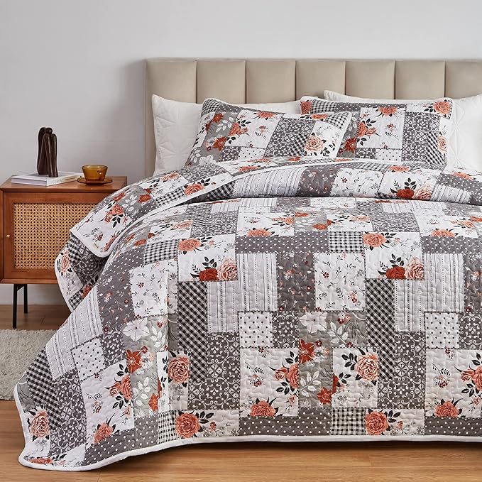 Patchwork Quilt Set King Size, 3 Pieces Grey White Floral Plaid Summer Bedspread Coverlet Set, Soft Microfiber Reversible Lightweight Bed Cover for All Season (102" x 90", 1 Quilt+ 2 Pillow Shams)