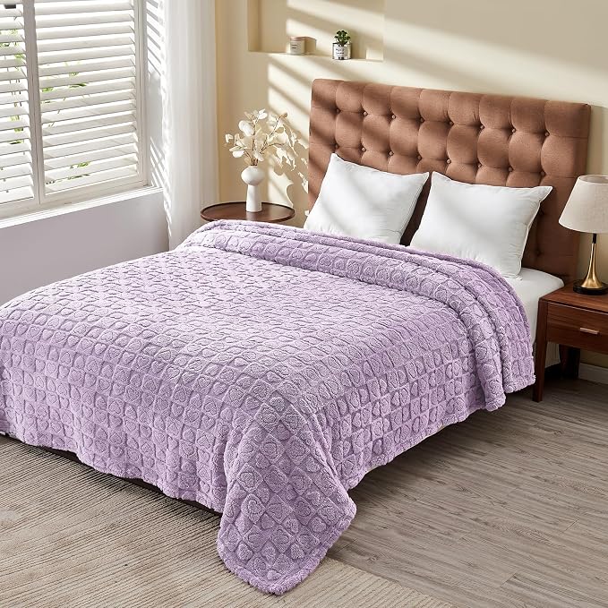 FY FIBER HOUSE Throw Blankets with Heart Checkered Blankets for Lover Mom Gifts Washable Lightweight Fuzzy Blanket for Couch Sofa Bed All Season Light Purple 50"x60"