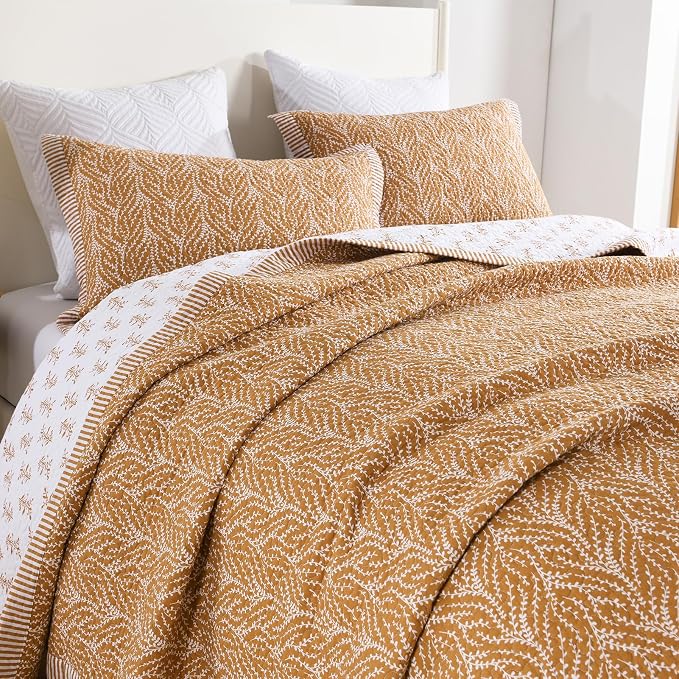 SahSahCasa Quilt Set Queen Size, 100% Cotton Quilt Bedding Set Bedspread, Botanical Pattern Solid Color Chic Lightweight Quilted Comforter for Queen Bed, White/Caramel, All Season, 3 Pieces