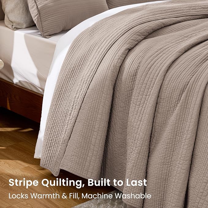 Love's cabin Queen Size Cotton Quilt Set, 100% Cotton Fabric Striped Textured Coverlet with Crinkled Look, Lightweight Quilted Bedspread for All Season, Includes 2 Pillow Shams, Light Tan