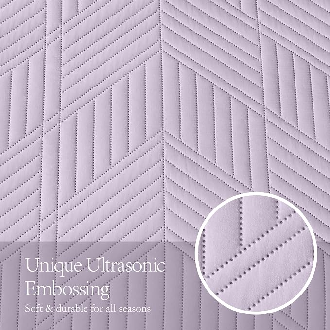 Davulos King/Cal King Quilt Set in Lavender, Soft Reversible Microfiber Bedspread for All-Season Use in Bedroom or Dorm, Lightweight Modern Geometric Coverlet (1 Quilt, 2 Pillow Shams)