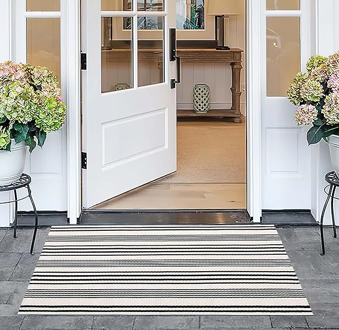 Black and White Striped Doormat 24'' x 35'' Front Porch Rug Machine Washable Indoor Outdoor Doormat for Front Porch Hand-Woven Entryway Rug for Laundry/Bathroom/Bedroom