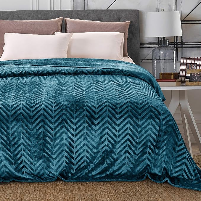 Whale Flotilla Flannel Fleece Bed Blanket Twin XL Size, Teal | Lightweight Breathable Soft Bedspread, Plush Fluffy Coverlet Chevron Design Decorative Blanket for All Season, 90x66 Inch