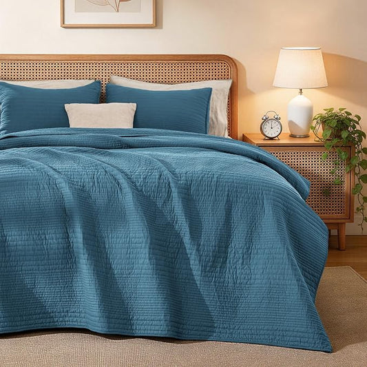 Love's cabin Queen Size Cotton Quilt Set, 100% Cotton Fabric Striped Textured Coverlet with Crinkled Look, Lightweight Quilted Bedspread for All Season, Includes 2 Pillow Shams, Misty Blue