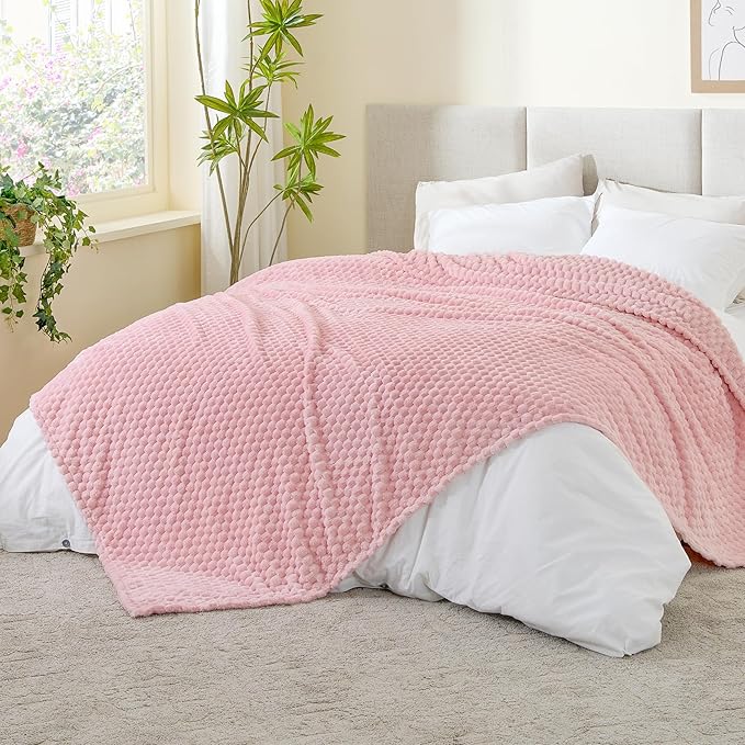 BEDELITE Pink King Blanket for Bed, Soft Cozy Gifts for Women, 108 * 90 | 3D Jacquard Decorative Fleece Blanket, Super Soft Plush Throws, Cute Birthday Gift for Women & Men, Suitable for All Seasons