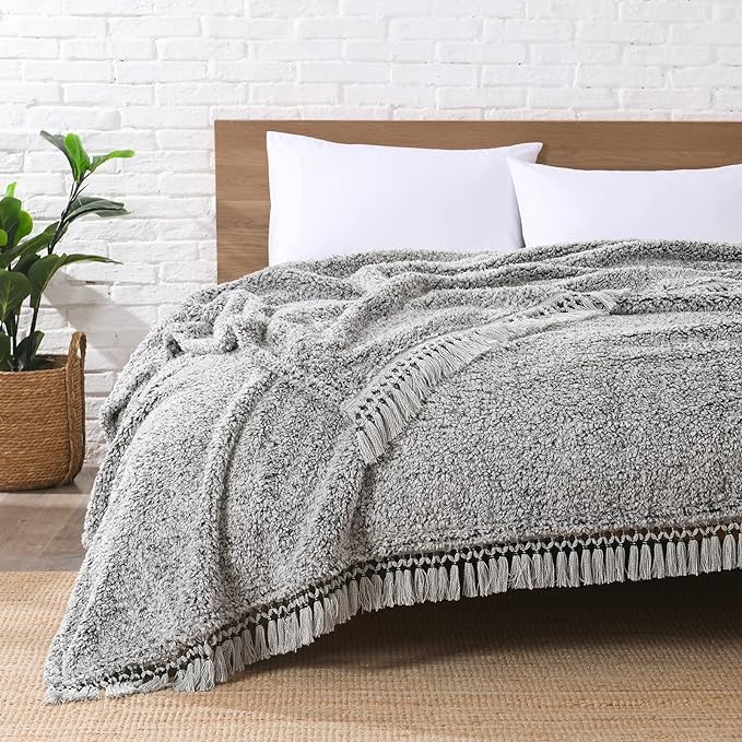 Ultra Soft Fleece Sherpa Blanket Queen Size,Lightweight Cozy Boho Bed Blanket with Decorative Tassel, Pattern Reversible, 2 Tones Ombre Black, 90”x90”