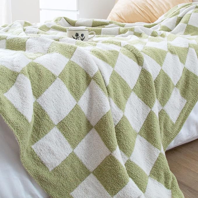 SeaRoomy Fuzzy Checkered Throw Blanket for Couch,Green 51"X63" | Warm,Cozy,Fluffy,Lightweight,Gift for Women Couch Sofa Bed Room Decor