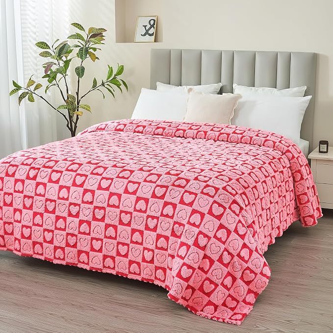 FY FIBER HOUSE Throw Blankets with Heart Checkered,Soft Warm Blankets for Lover Mom Father Friends Gifts,Washable Lightweight Fuzzy Blanket for Couch Sofa Bed All Season(Hot Pink & Pink,90"x108")