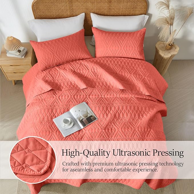 akkialla Full/Queen Size Quilt Bedding Set,Coral Lightweight Microfiber Soft Bedspread,Modern Style Geoetric Pattern Coverlet Set for All Seasons,3 Piece(1 Quilt,2 Pillow Shams)
