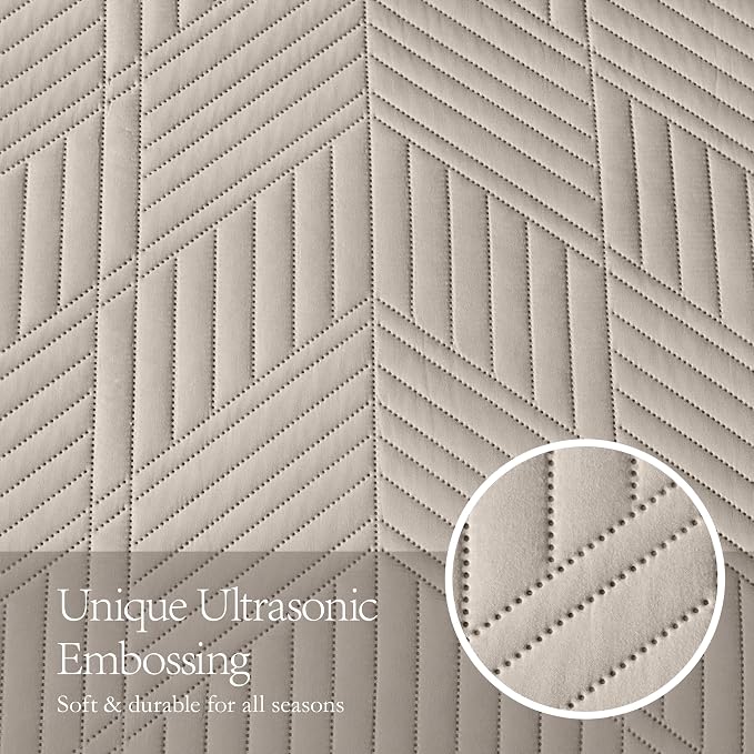 Davulos Twin Quilt Set,Taupe Lightweight Reversible Bedspread for All Seasons,Soft Modern Microfiber Geometric Coverlet for Dorm Room or Guest Bedroom(1 Quilt,1 Pillow Sham)