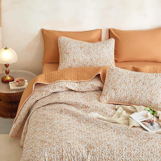 Wake In Cloud - Floral Quilt Set, Cute Vintage Flower Cottagecore Shabby Chic for Women Teen Girls, Reversible Lightweight Bedspread Coverlet, 3 Pieces, Cream Orange, Twin/Twin XL Size
