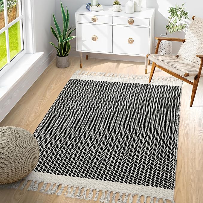 Lahome Boho Bathroom Rugs, 3x5 Washable Area Rug for Kitchen Bedroom Entry | Bath Door Mat with Tassels Woven Cotton, Farmhouse Black And White Throw Carpet for Entryway Living Room Laundry Dorm Decor
