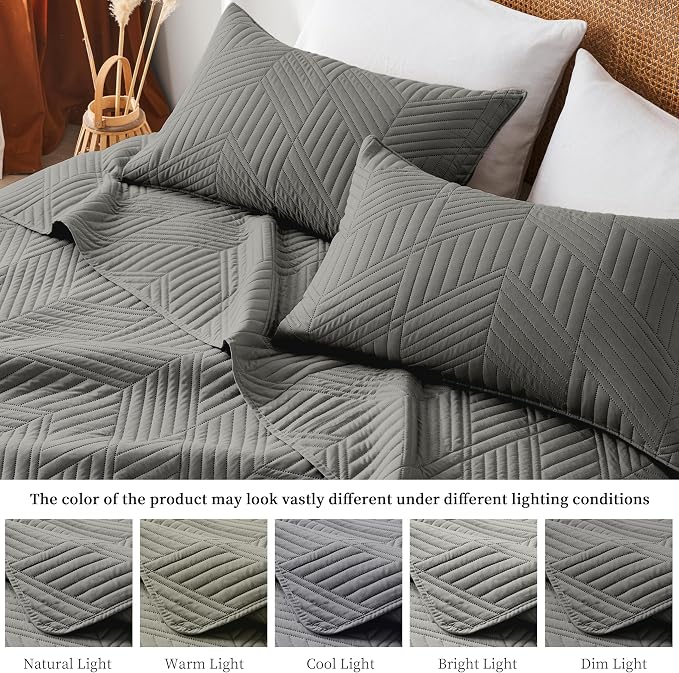Davulos King/Cal King Quilt Set in Dark Grey, Soft Reversible Microfiber Bedspread for All-Season Use in Bedroom or Dorm, Lightweight Modern Geometric Coverlet (1 Quilt, 2 Pillow Shams)