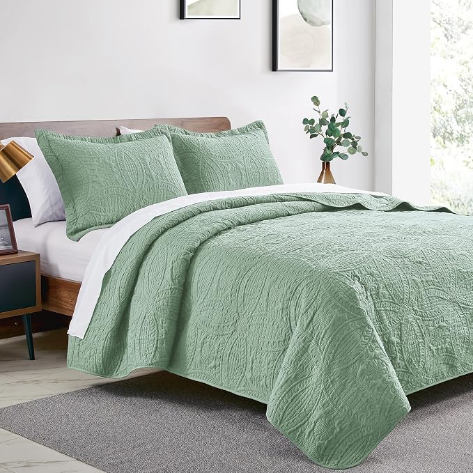 Love's cabin Oversized King Size Quilt Bedding Set Sage Bedspreads - Oversized King Lightweight Bedspread Comforter - Coin Pattern Coverlet for All Season - 3 Pieces (1 Quilt, 2 Pillow Shams)