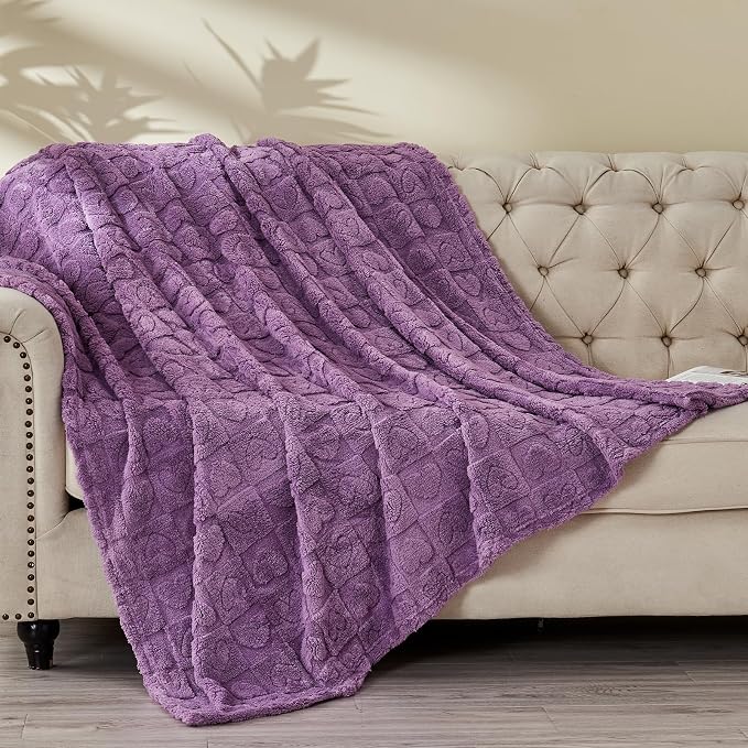 FY FIBER HOUSE Throw Blankets with Heart Checkered,Soft Warm Blankets for Lover Mom Father Gifts,Washable Lightweight Fuzzy Blanket for Couch Sofa Bed All Season(Lavender,90"x108")