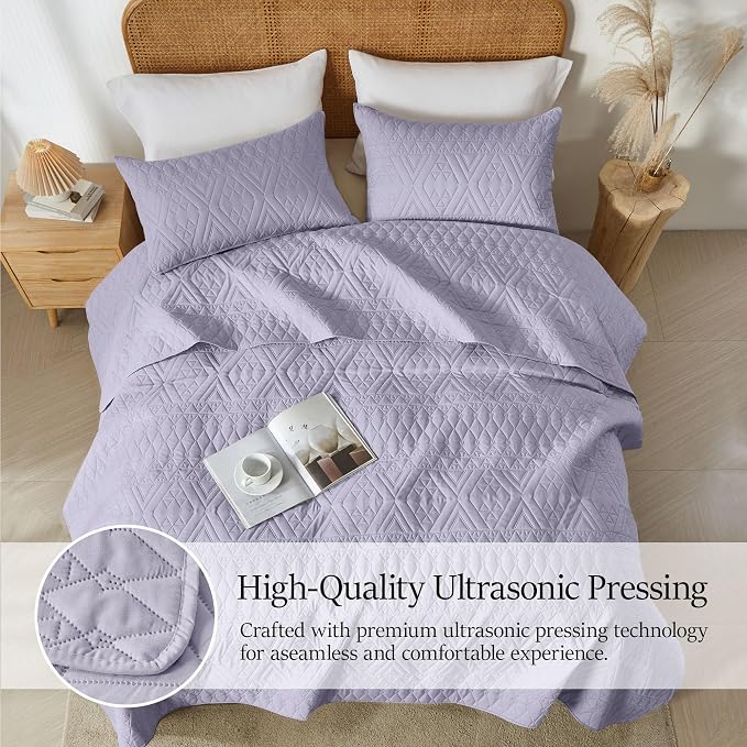 akkialla Full/Queen Size Quilt Bedding Set,Lavender Lightweight Microfiber Soft Bedspread,Modern Style Geoetric Pattern Coverlet Set for All Seasons,3 Piece(1 Quilt,2 Pillow Shams)
