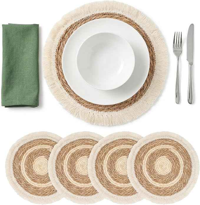 Round Placemats Set of 4, 13.5 in Woven Bulrush Table Mats with Cream Fringe Edge, Charger Plates for Dining Table