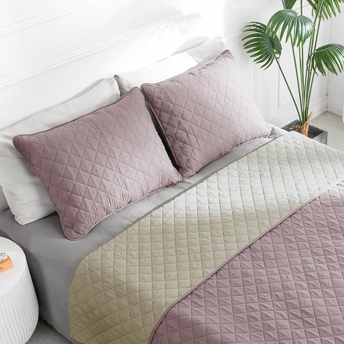 Easy-Going Reversible Quilt Set Full/Queen, Bedspread with 2 Shams | Pink/Beige, Lightweight Bed Comforter, 1 Quilt + 2 Pillow Shams, All-Season Coverlets for Bedroom