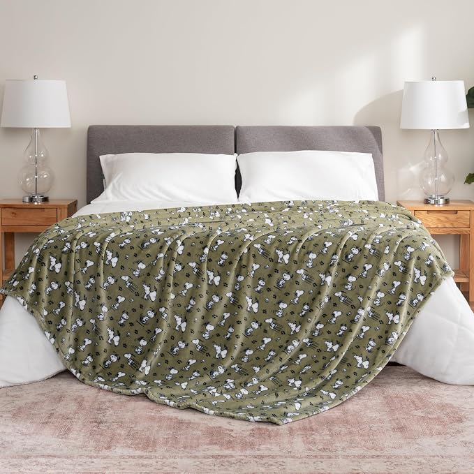 Berkshire Blanket Peanuts® VelvetLoft® Cute Character Snoopy Plush Blanket,Loden Green,Twin 60 in x 90 in (Official Peanuts® Product)